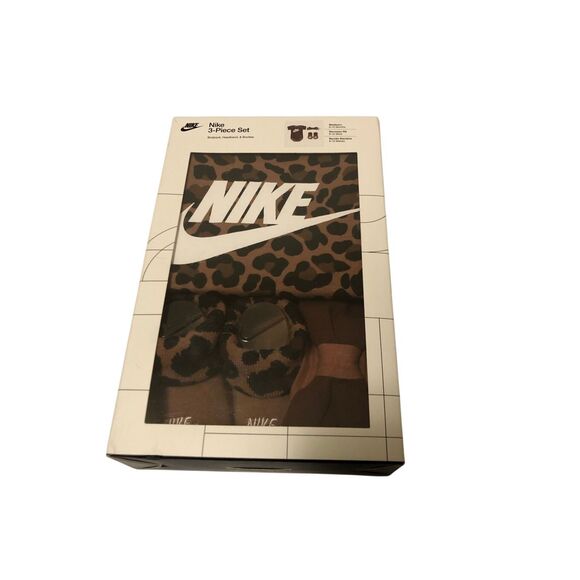 Nike 3-Piece Box Set Baby Girls 6-12M Cheetah Print - Picture 1 of 4